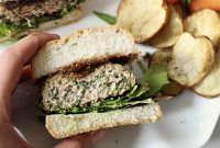 Turkey Spinach Burgers (5 Ingredients) + Is Organic Meat Worth It?