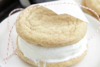 Vanilla Bean Ice Cream Sandwich Recipe with Homemade Cookies