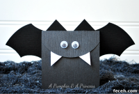 10 Last Minute Halloween Ideas for Costumes and Decor