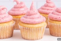 Strawberry Cream Cheese Frosting Recipe — Luscious & Spreadable