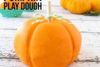 How to Make Pumpkin-Scented Play Dough for Fall Fun