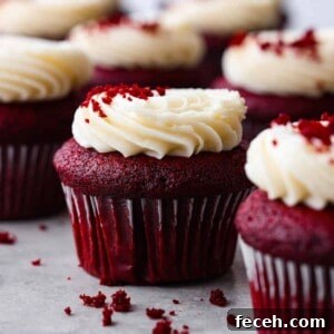 Red Velvet Cupcakes with Cream Cheese Frosting Recipe 6 Finished cupcakes