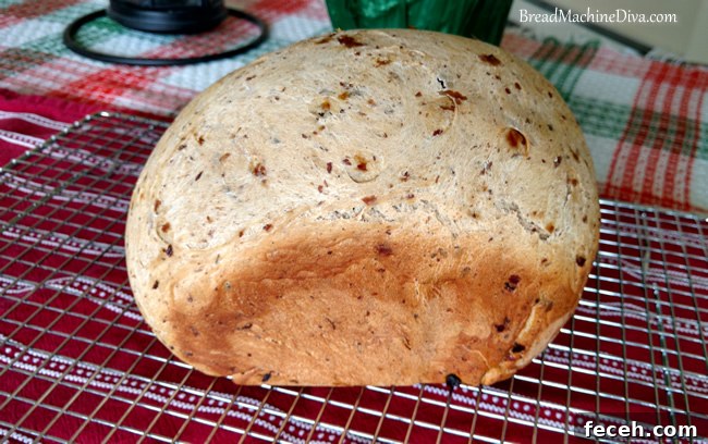 Here's a loaf of eggnog bread with raisins instead of cranberries.