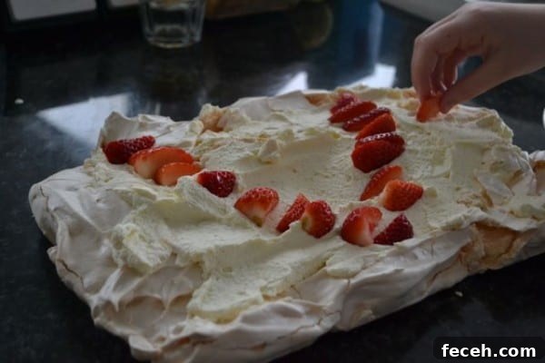 pavlova with strawberries